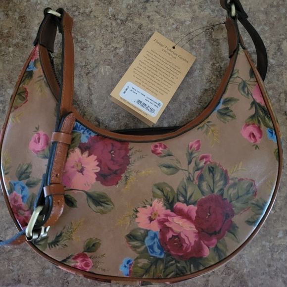 NWT Patricia Nash Coley Crescent HoboCrossbody Bag• Vintage Victorian Garden - Picture 2 of 3